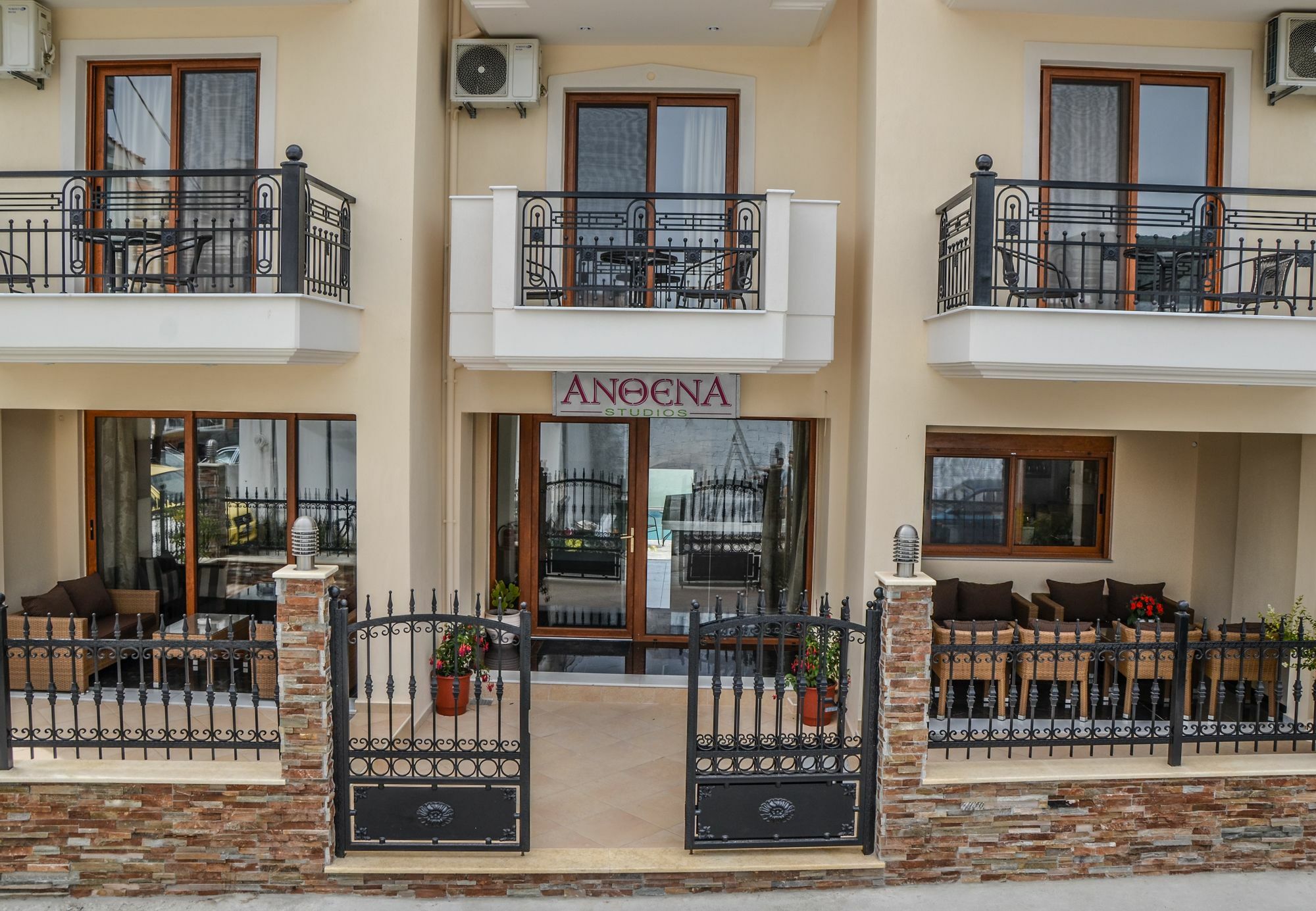 Anthena Studios สเกียธอสทาวน์ ภายนอก รูปภาพ